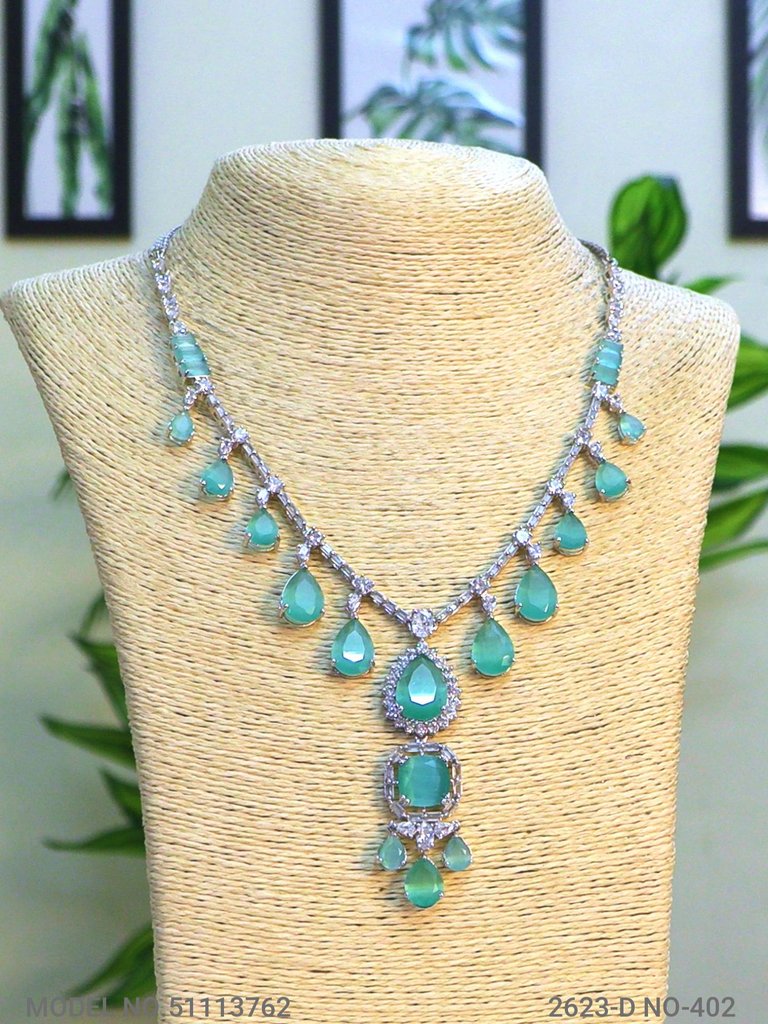 A necklace Set for all Occasions !