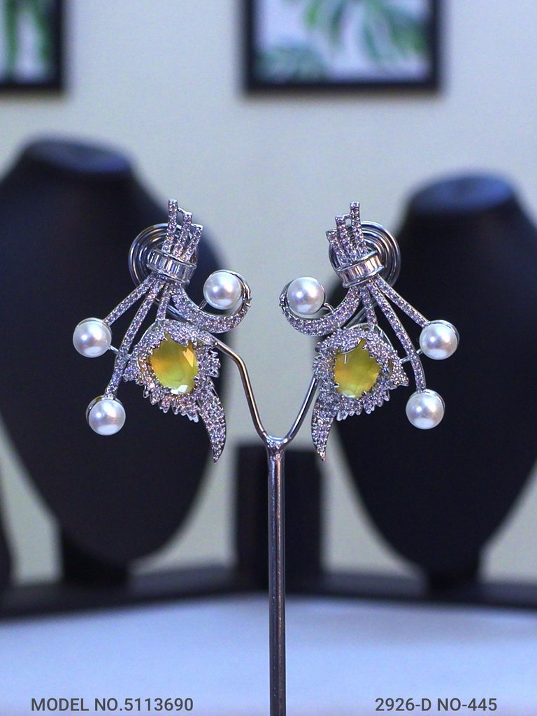 Showstopper Imitation Pendant Set