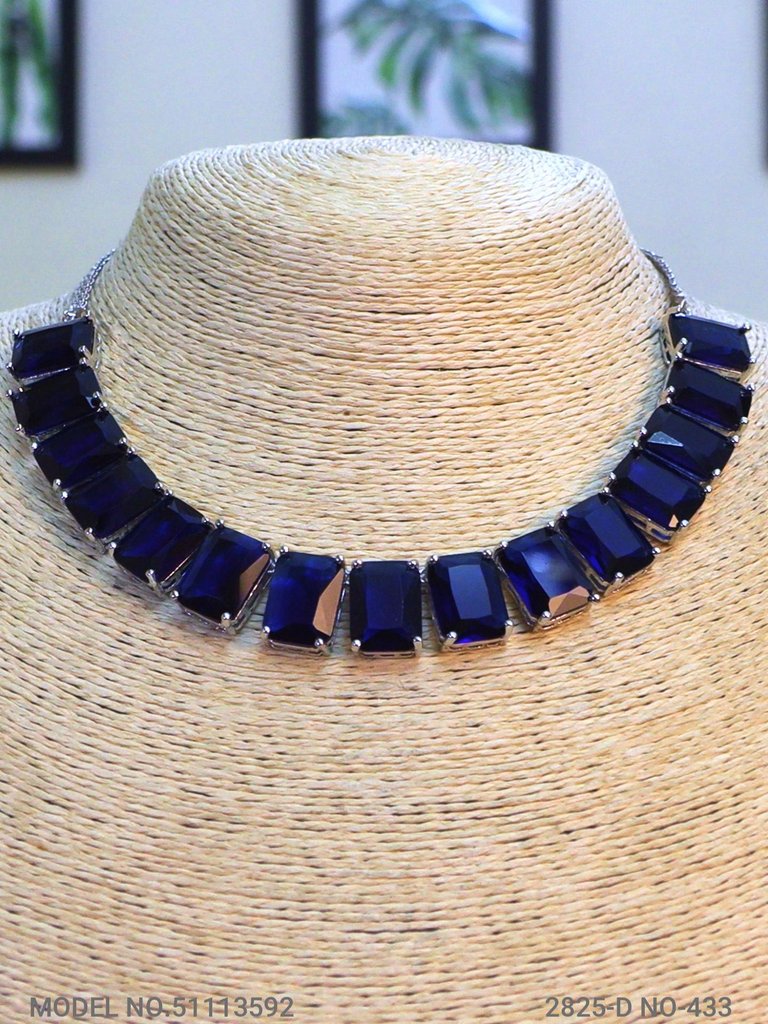 Fine Fashion Classic Necklace Set