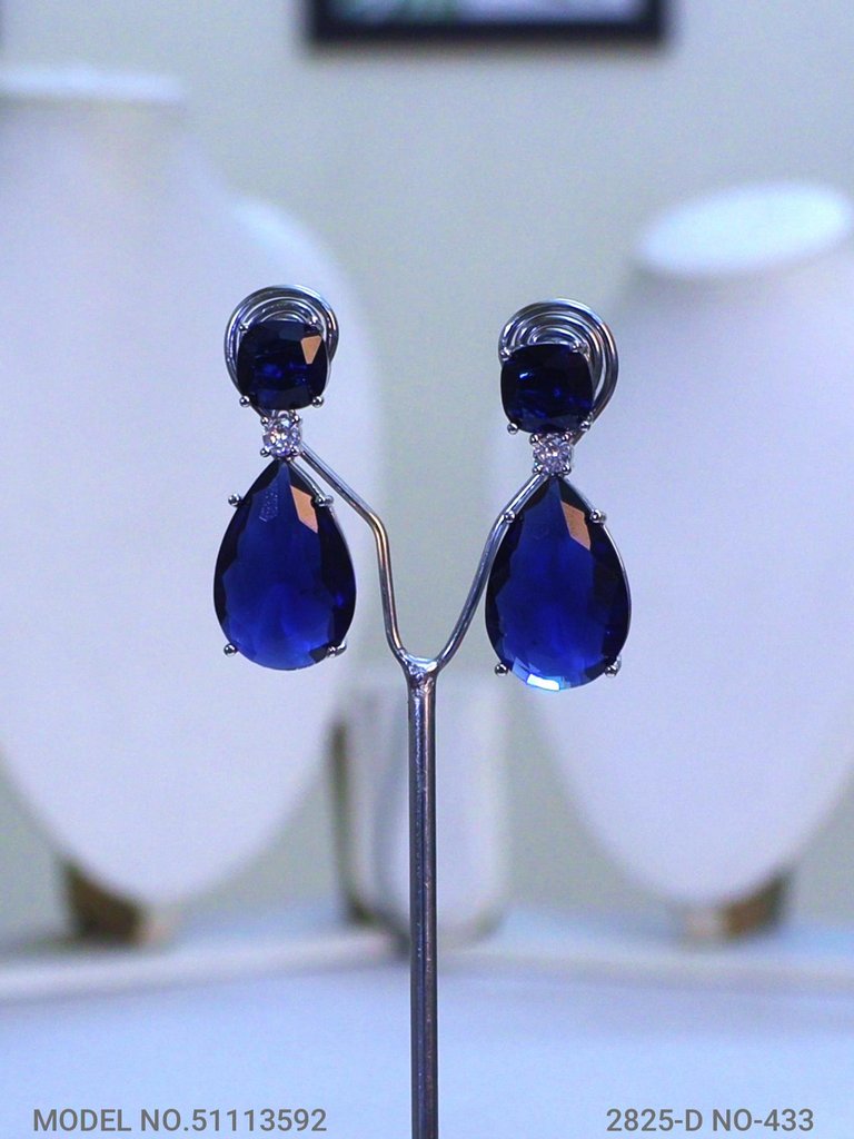 Fine Fashion Classic Necklace Set