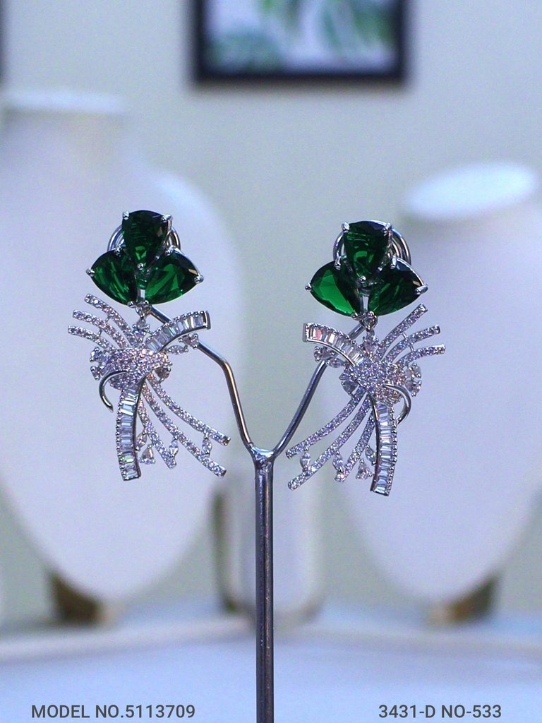 Pendant for Wedding Occasions