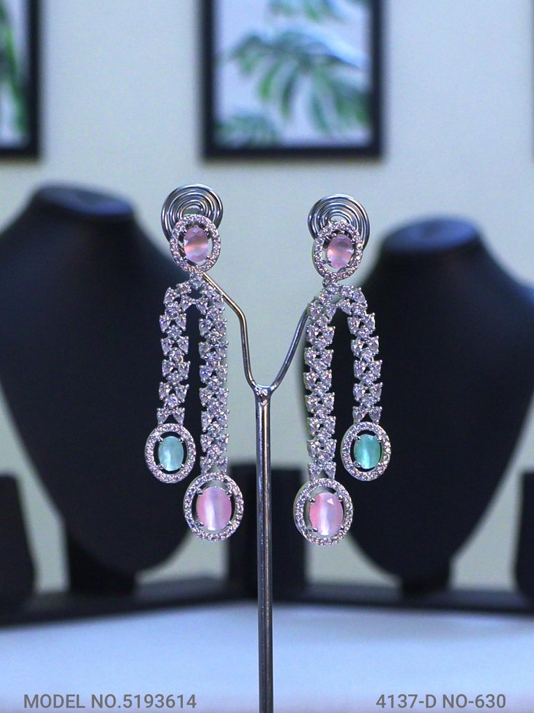 Tradition and Trend goes to a Party