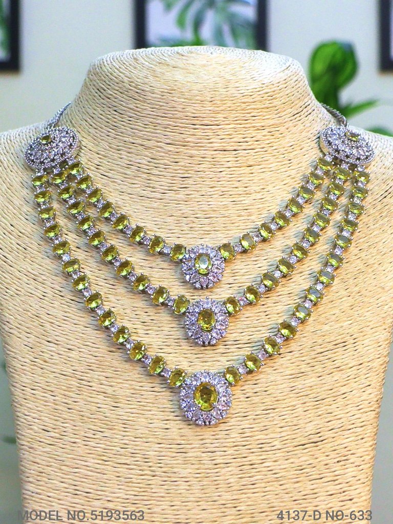 Traditional American Diamond Set