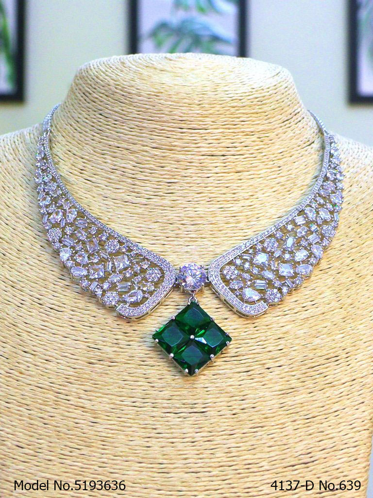 The best Gift for a Woman ! Jewelry