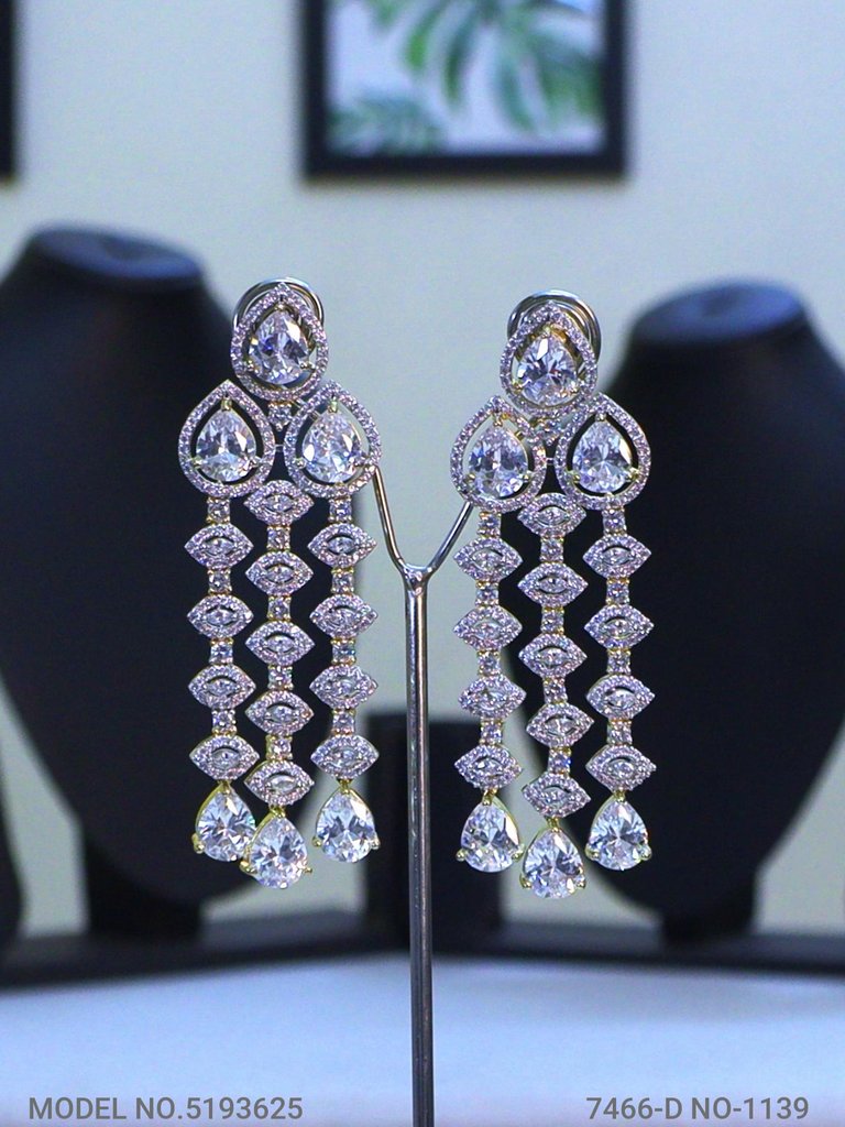 The best Gift for a Woman ! Jewelry