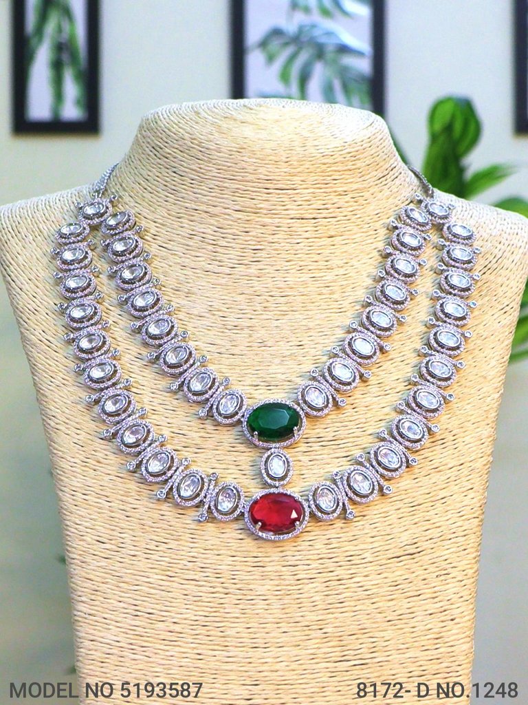 The best Gift for a Woman ! Jewelry