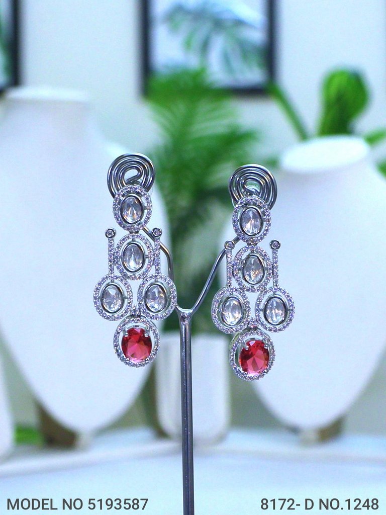 The best Gift for a Woman ! Jewelry