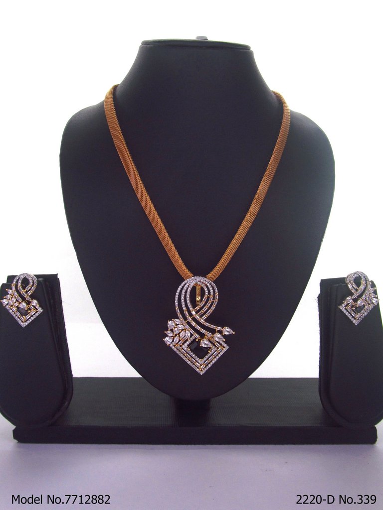 Cubic Zirconia | Pendants