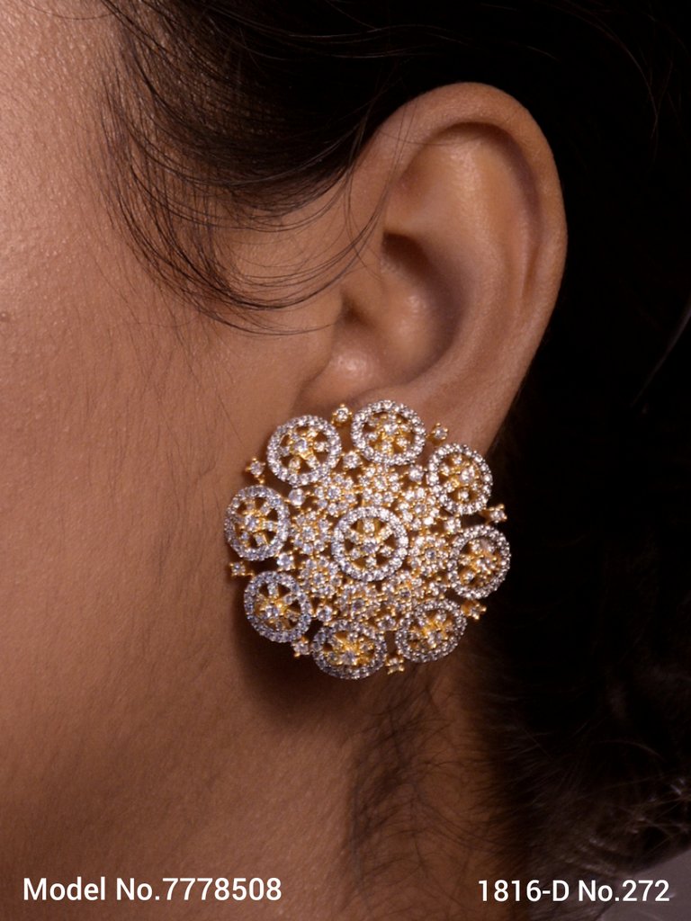 Ear jacket stud with original Zircon stone