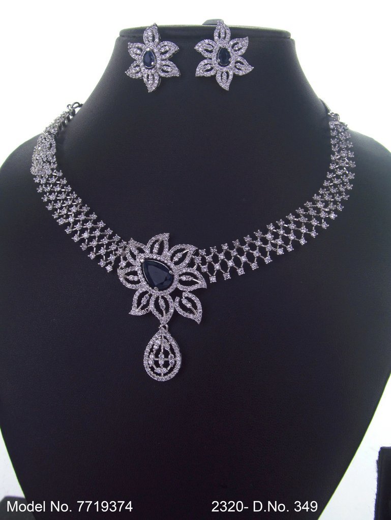 Classical Yet Trendy | Jewelry Set