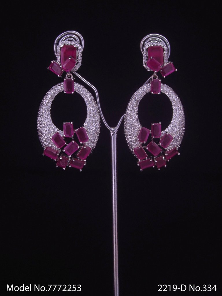 Zircon Earrings can be a Gift