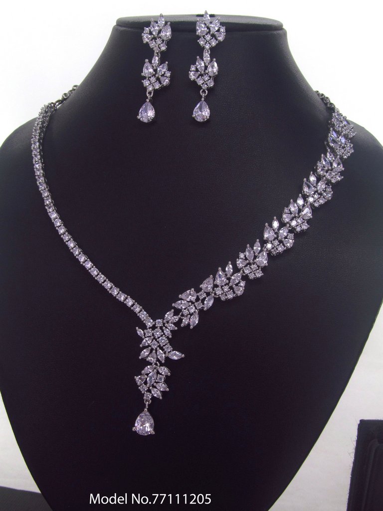 Wholesale Classic Necklace Set