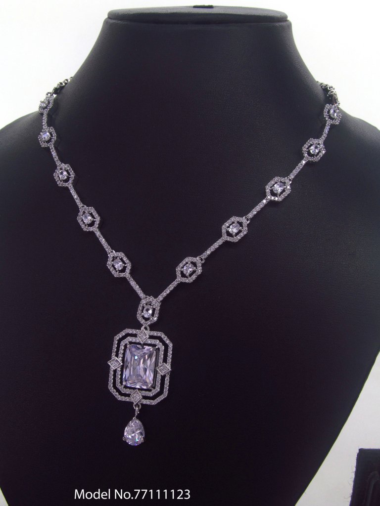 Best Set to be gifted to a Woman
