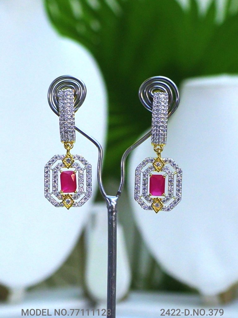 Classic Cz Jewelry Set with Earrings