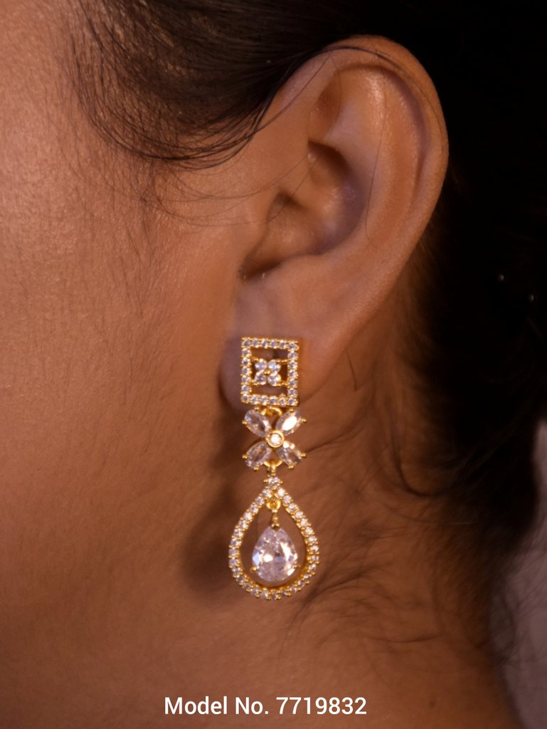 Light weighted CZ Necklace Set