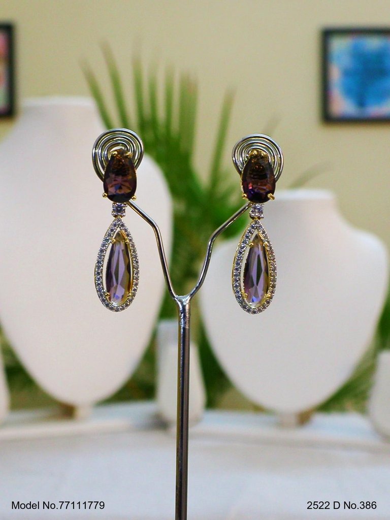 Be a Showstopper in your Party !