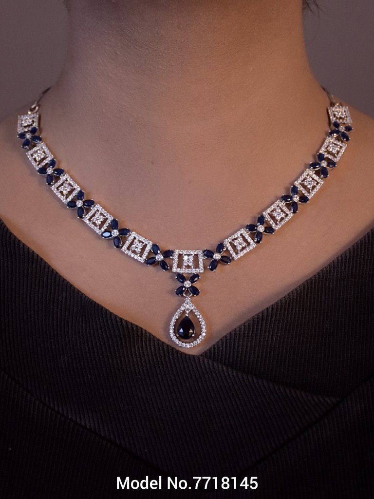 Necklace Set crafted for bold Women