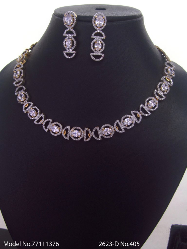 Light weighted CZ Necklace Set