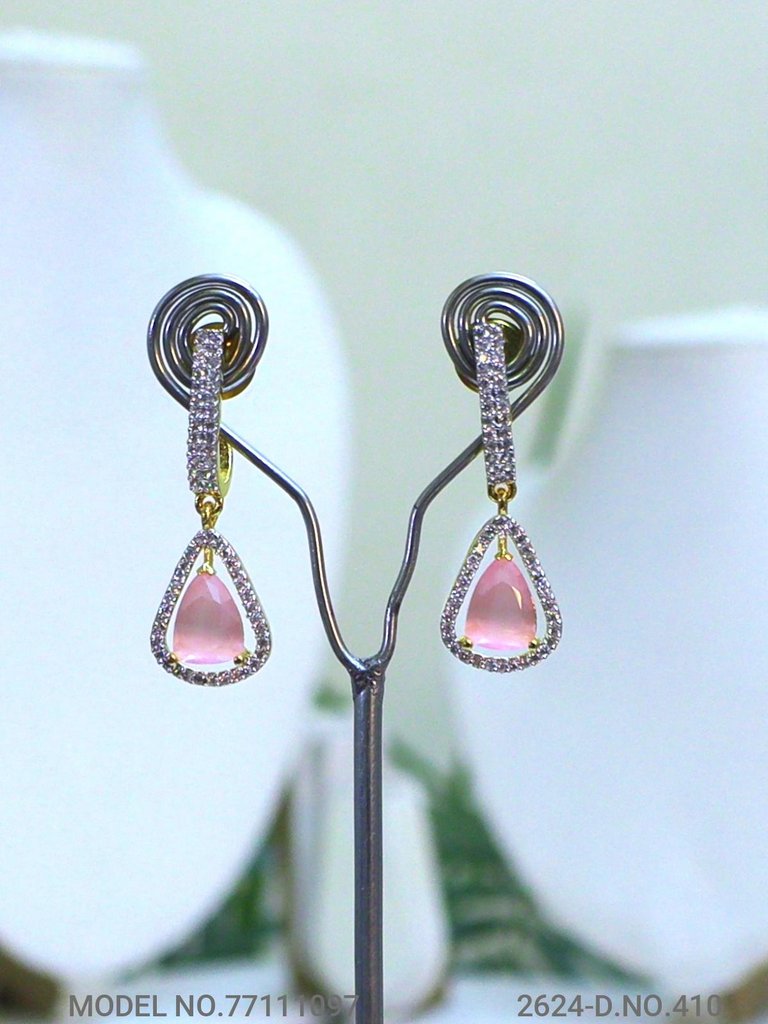 Be a Showstopper in your Party !
