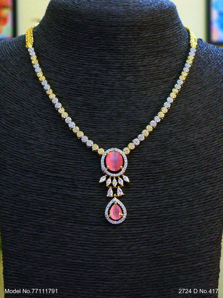 Fine Fashion Classic Necklace Set