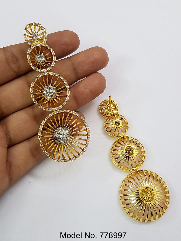 Wholesale Fashion Cz Earrings