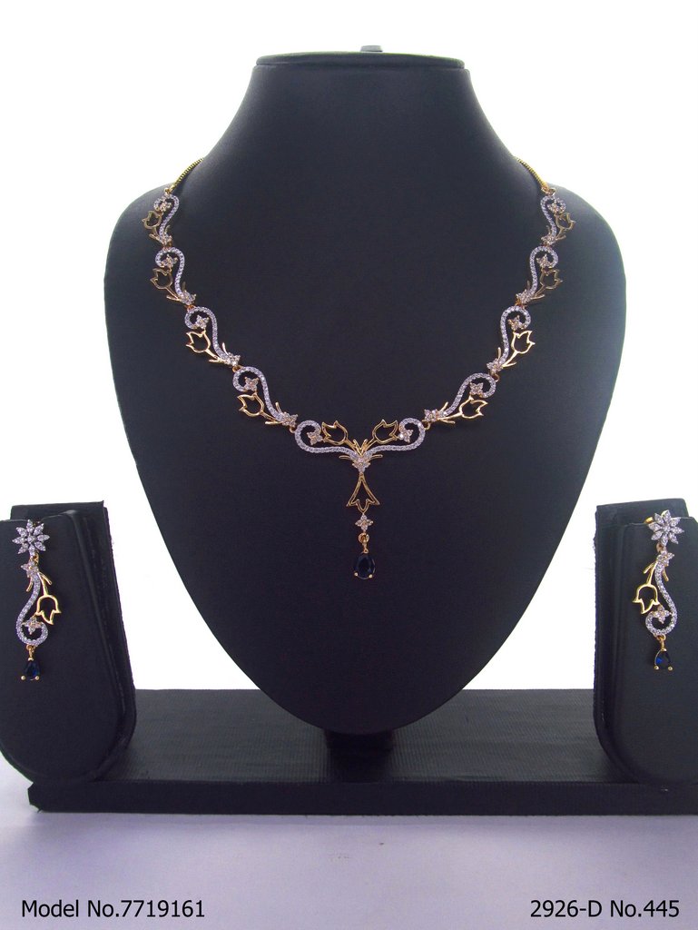 Fine Fashion Classic Necklace Set