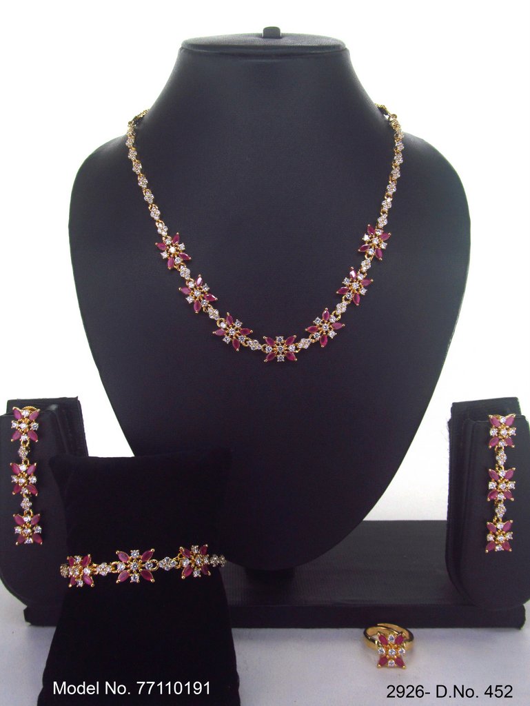 Fine Fashion Classic Necklace Set