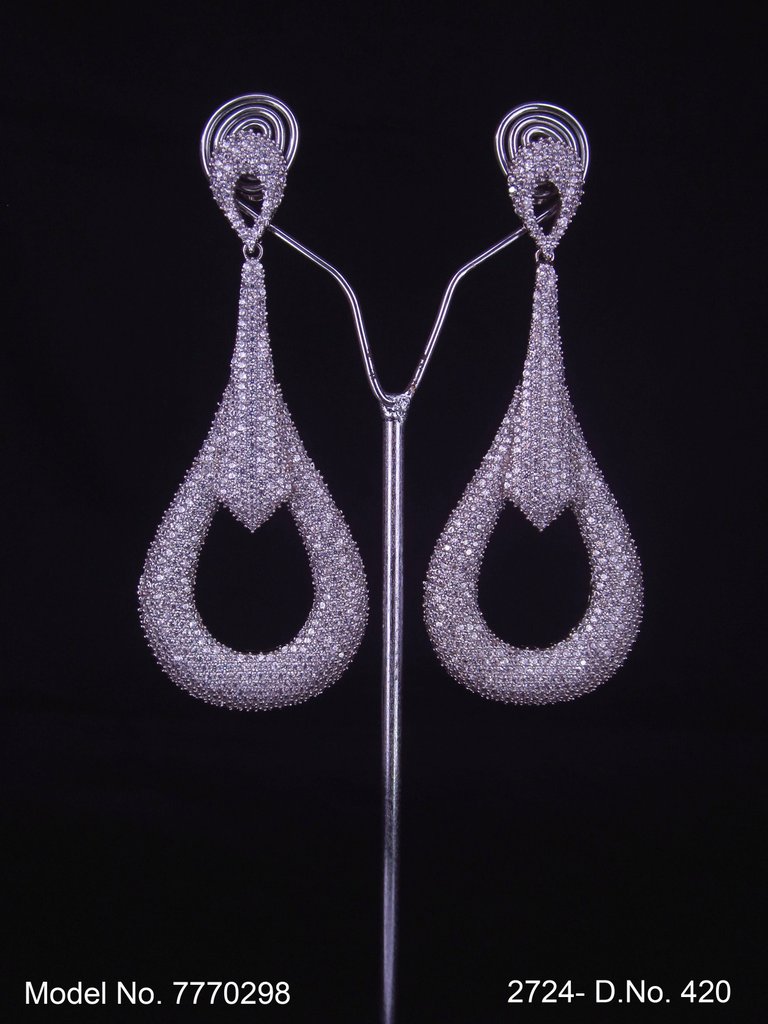 Real Zircon Long Fashion Earrings