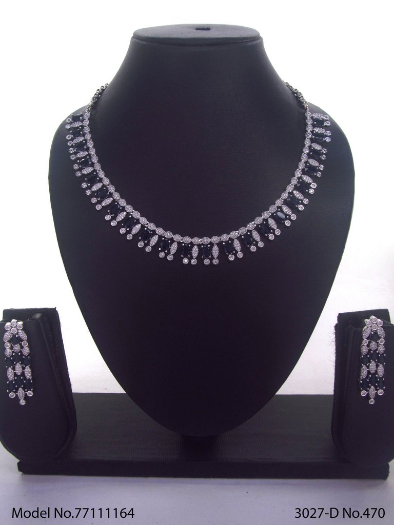 Classical Yet Trendy | Jewelry Set
