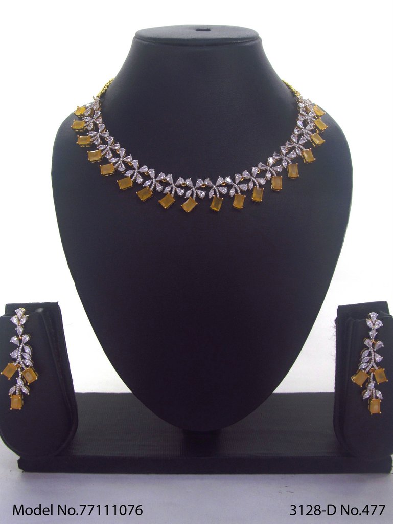 eye catchy Necklace set