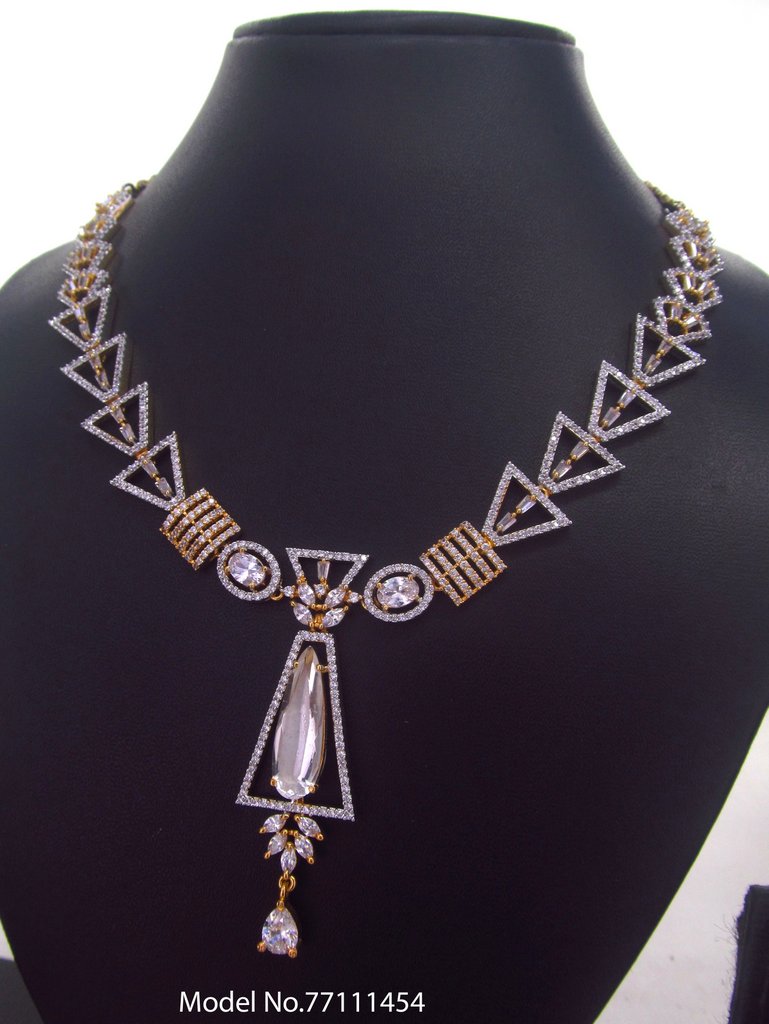 Necklace Set crafted for bold Women