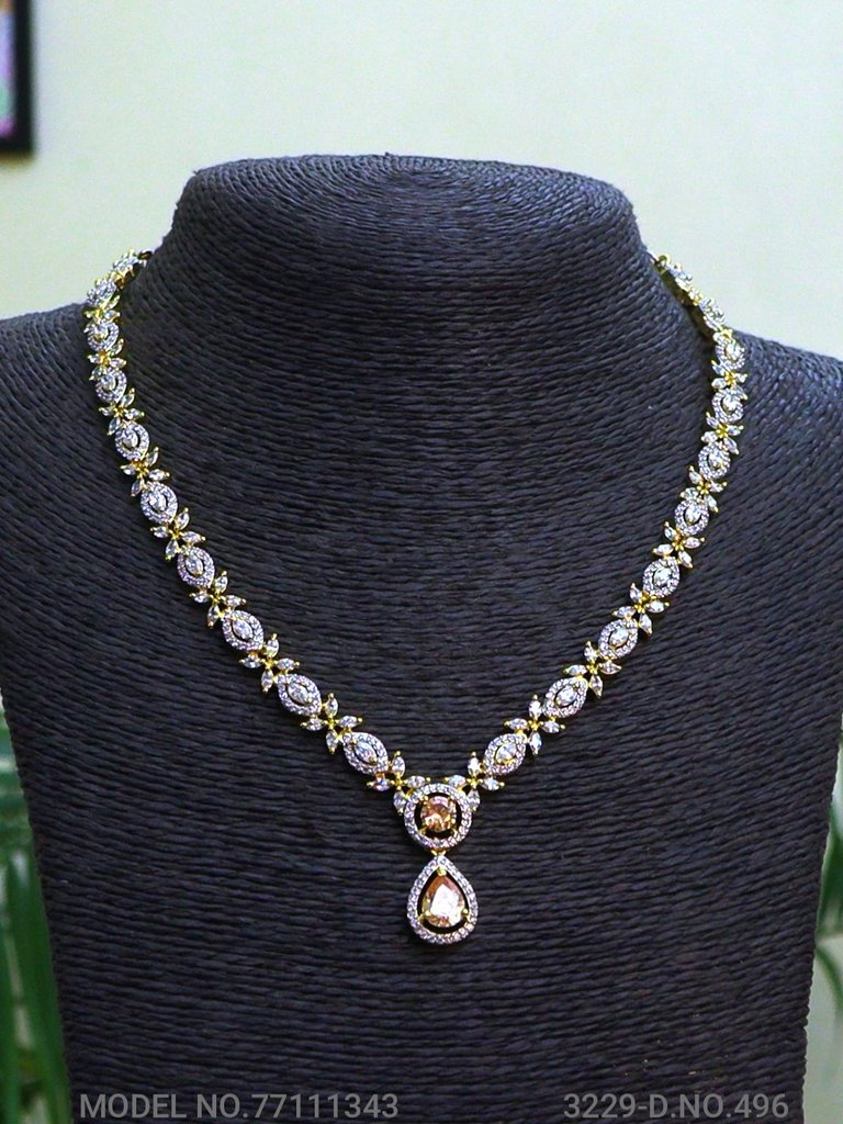 eye catchy Necklace set