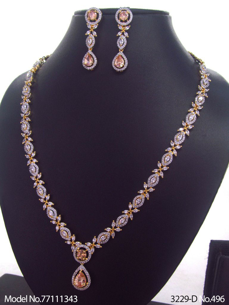 eye catchy Necklace set