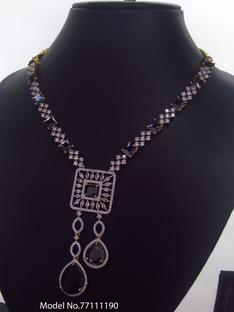 Classical Yet Trendy | Jewelry Set