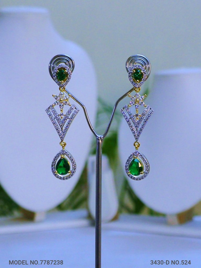 Classic Cz Jewelry Set with Earrings