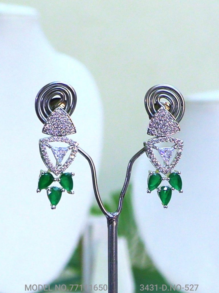 Classic Modern Day Gift Jewelry for Women