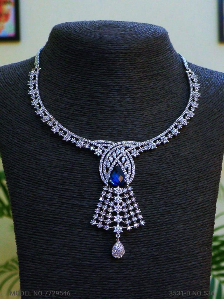 Fine Fashion Classic Necklace Set