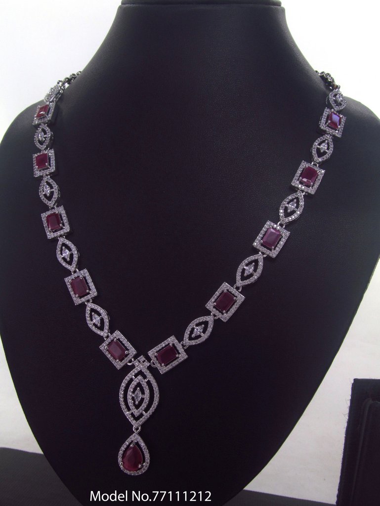 Fine Fashion Classic Necklace Set