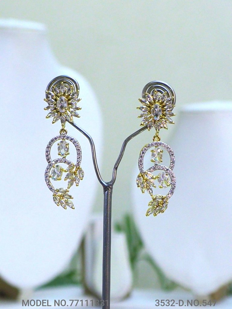 A Classic Cz Set for all Parties