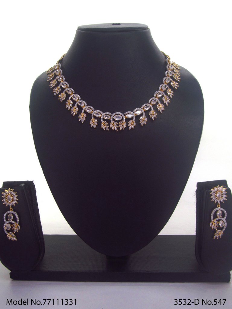 A Classic Cz Set for all Parties