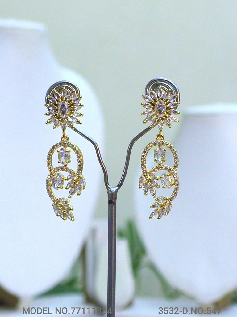 Light weighted CZ Necklace Set
