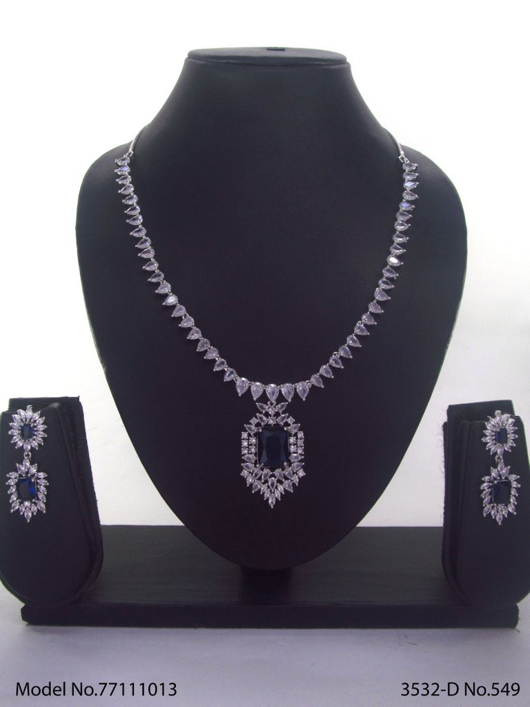 A necklace Set for all Occasions !