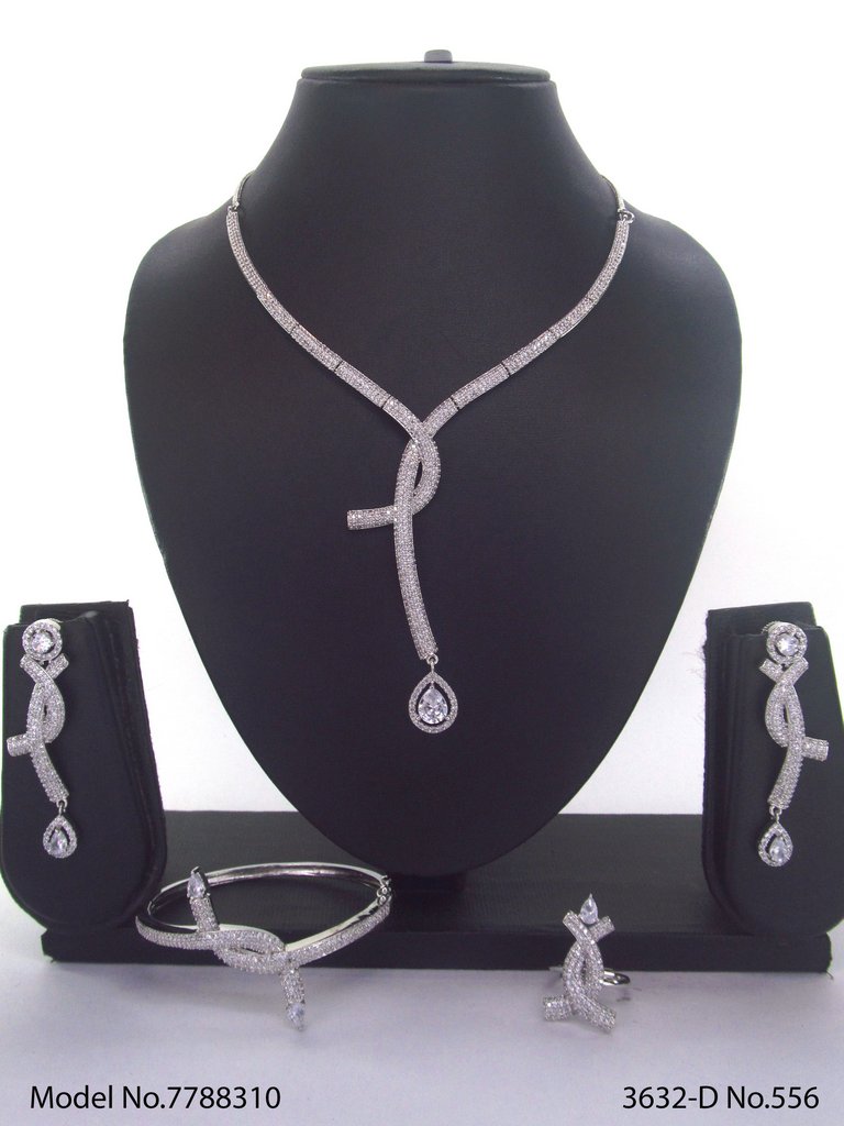 Western Necklace set