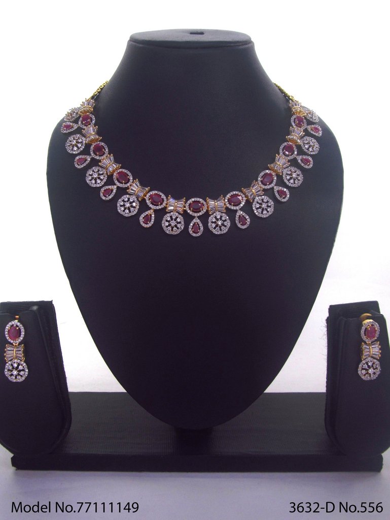eye catchy Necklace set