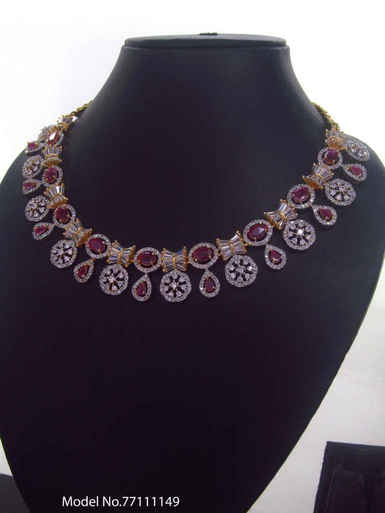eye catchy Necklace set