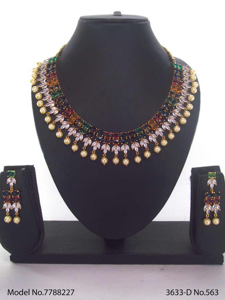 eye catchy Necklace set