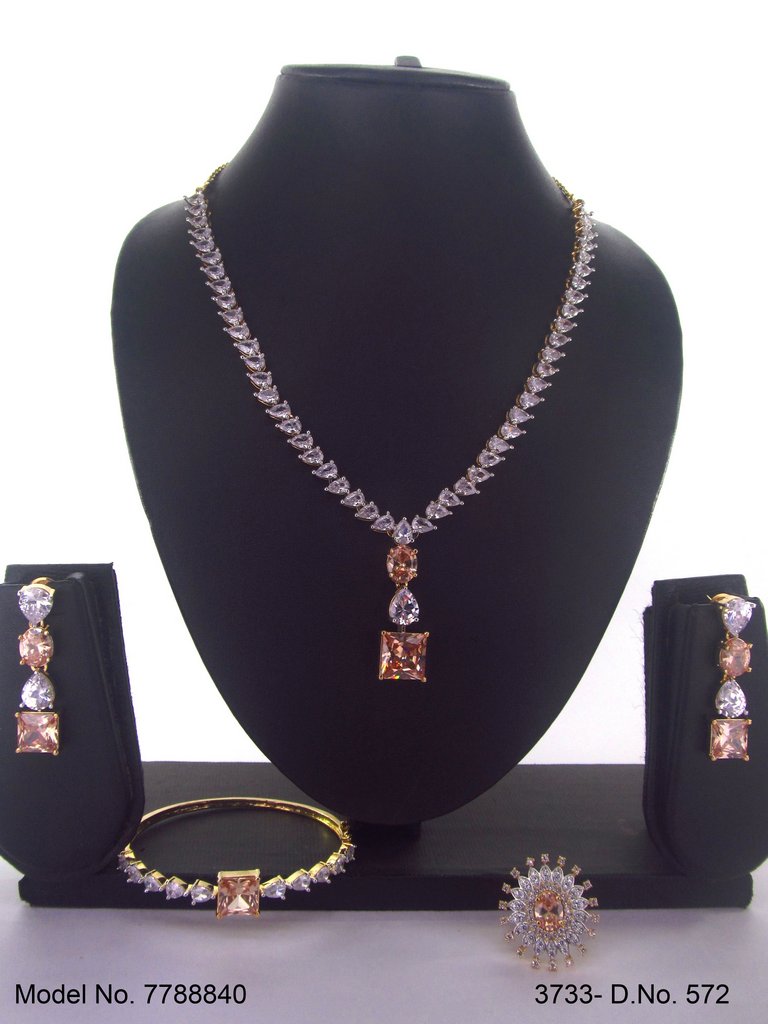 Best Set to be gifted to a Woman