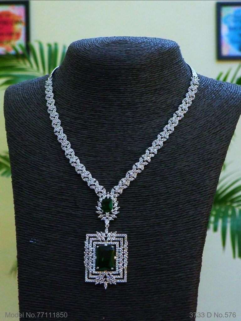 Classical Yet Trendy | Jewelry Set