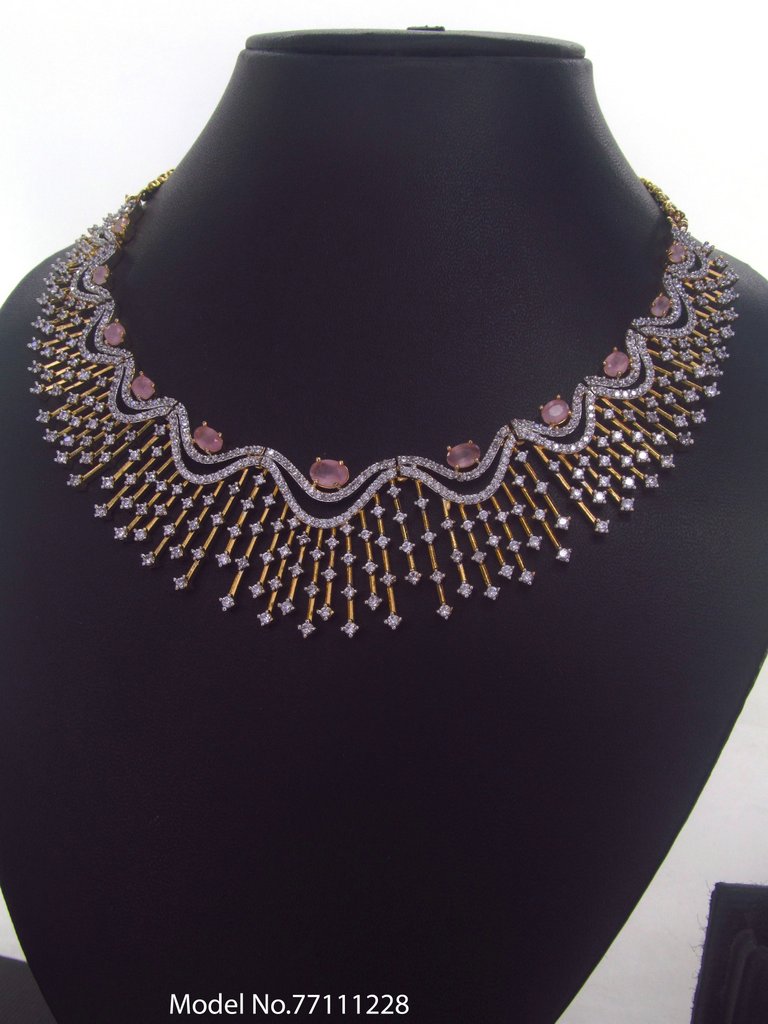 eye catchy Necklace set