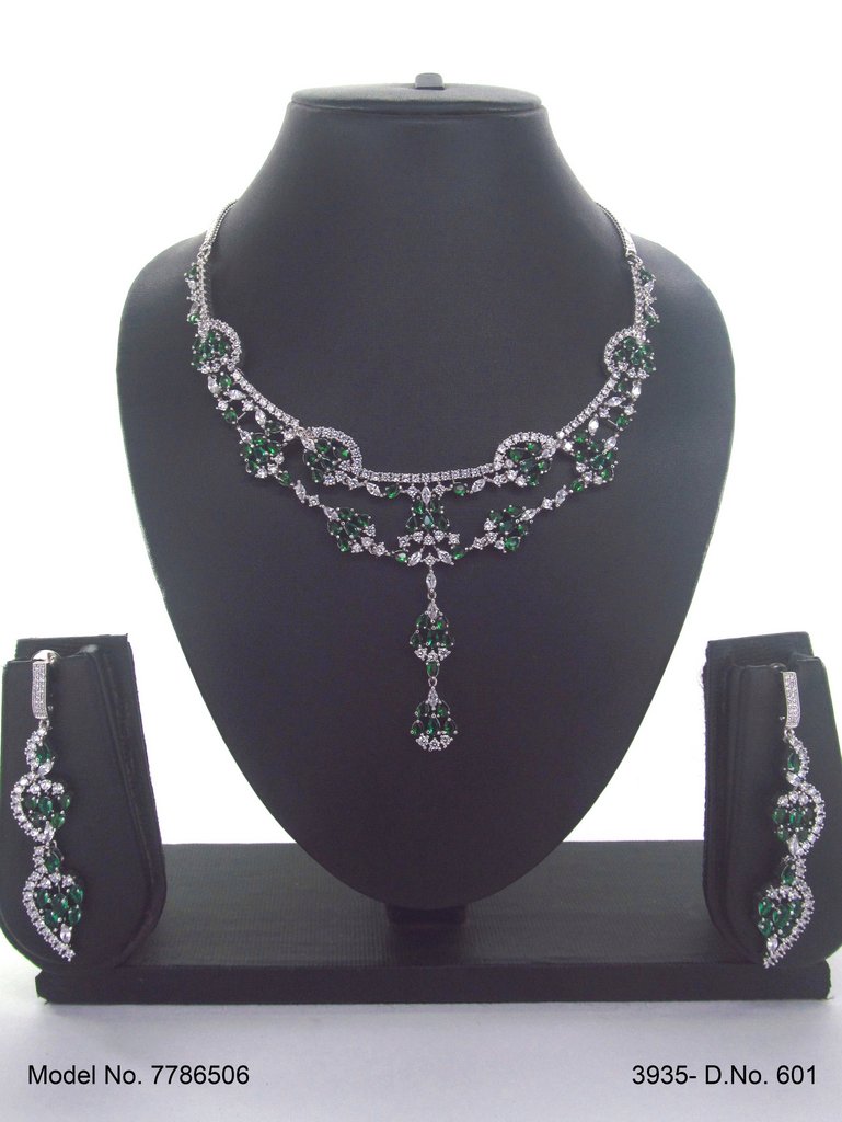 Bridesmaid Necklace Set for Traditional Weddings